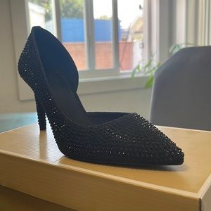 New Michael Korda Black Studded Heels in a size 8M. Run true to size.